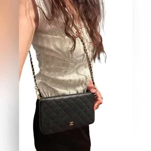 CHANEL Black and Gold Quilted Clutch - Picture 10 of 12